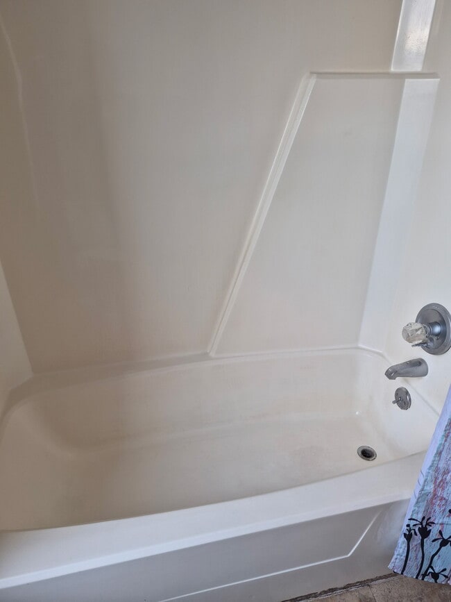 Building Photo - Bridge Street