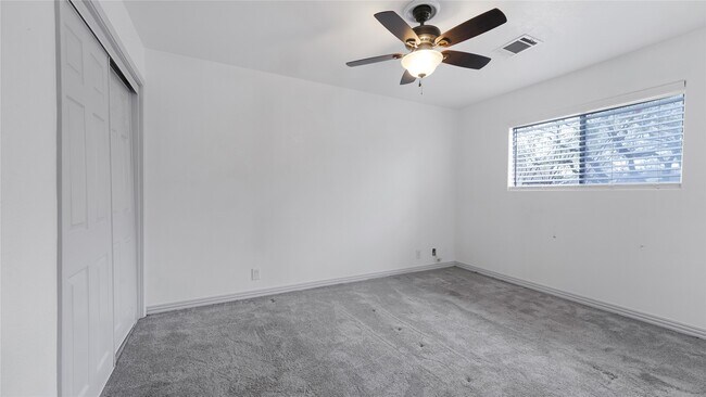 Building Photo - 12500 Melville Dr