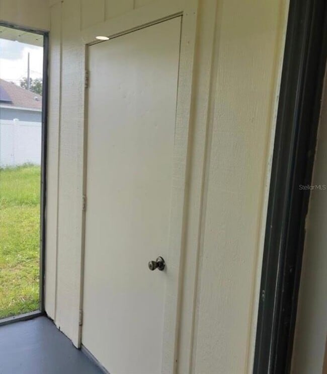 Building Photo - 781 Squirrel Ct