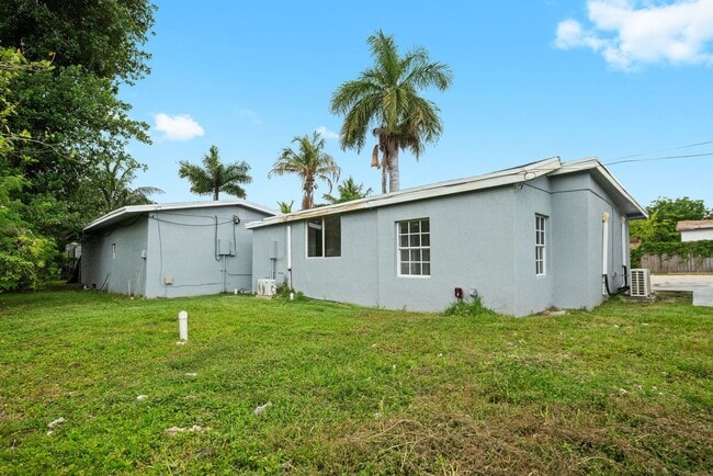 Building Photo - 10990 NW 18th Ave