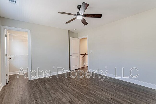 Building Photo - 105 Remount Way