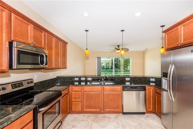 Building Photo - "Charming 2-Bed, 2-Bath with Granite Finishes in Burnt Store Isles!"