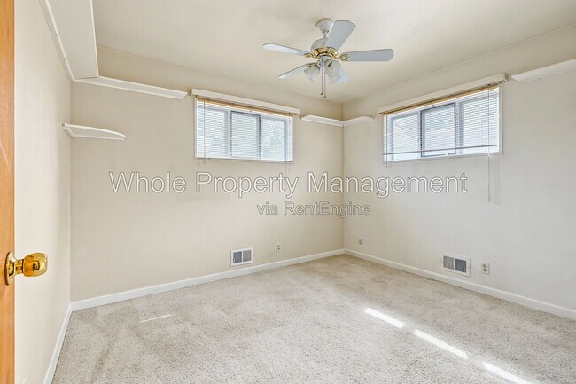 Building Photo - 1406 E 108th Pl