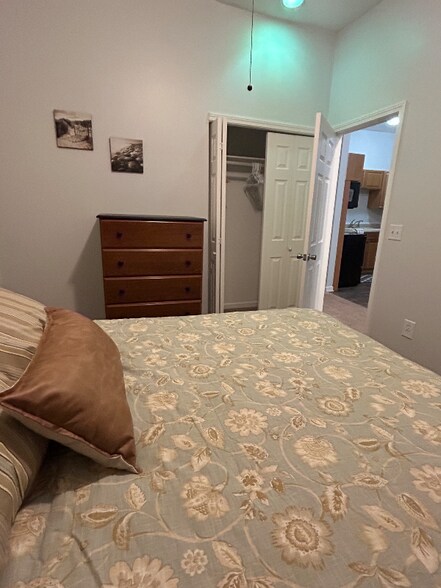 Building Photo - 614 Cherokee St