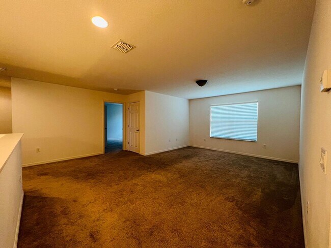 Building Photo - Luxury 5 Bedrooms 3 Bathrooms Single Family House For Rent