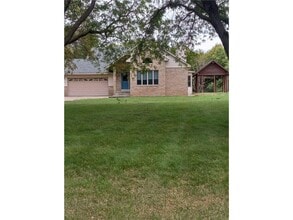 Building Photo - 8344 Parrish Ave NE