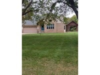 Building Photo - 8344 Parrish Ave NE