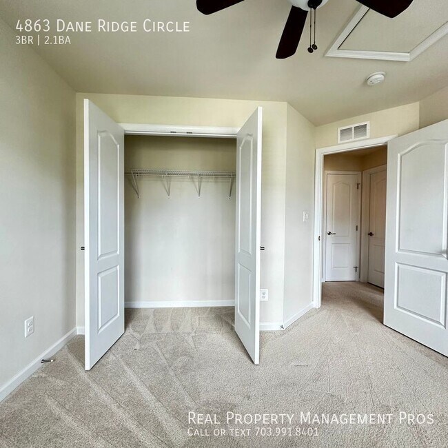 Building Photo - 4863 Dane Ridge Cir