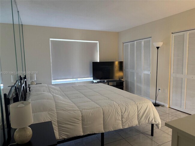 Building Photo - 11111 Biscayne Blvd