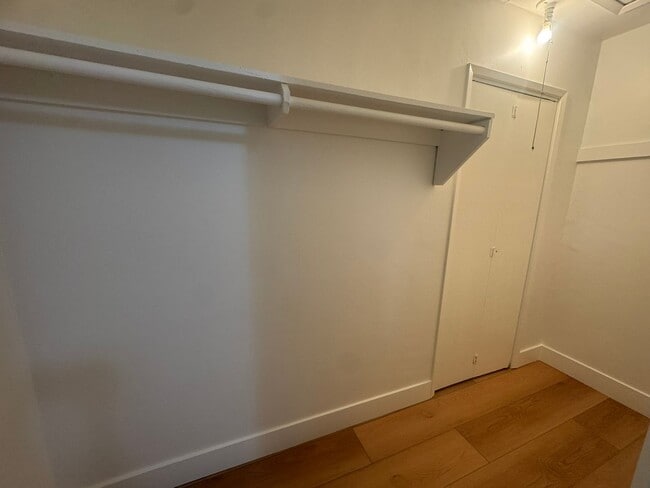 Building Photo - 4018 W 142nd St
