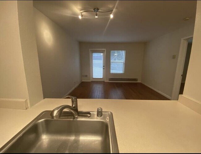 Building Photo - 2250 24th St