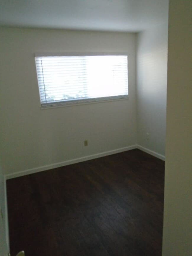 Building Photo - NICE SINGLE STORY HOME IN EAST ROSVILLE!