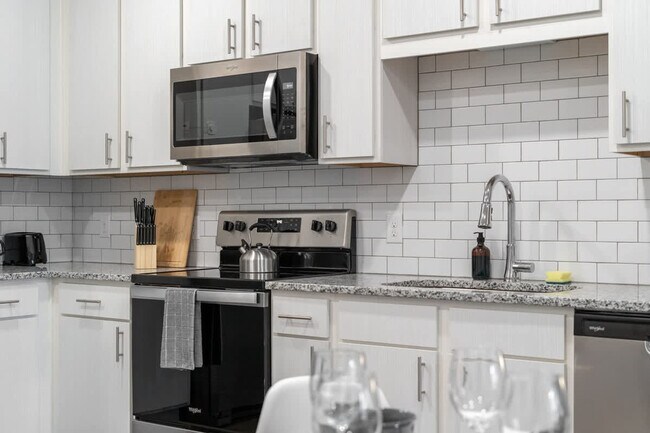 Building Photo - 14532 Star Water Rd