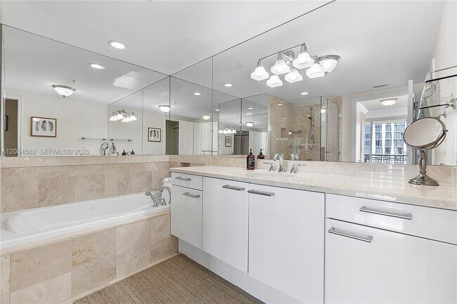 Building Photo - 3350 SW 27th Ave