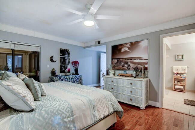 Building Photo - 20 Via Lago