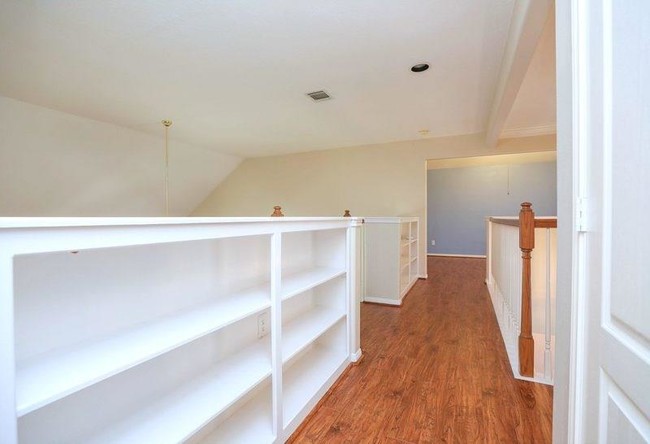 Building Photo - 639 Wheelhouse Dr