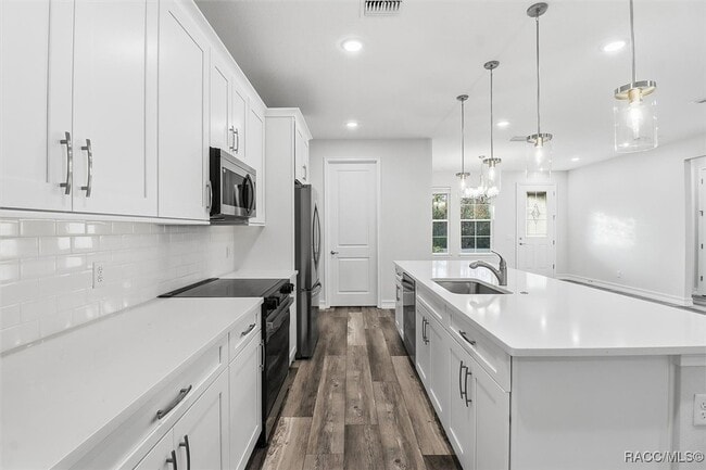 Building Photo - 4195 N Pink Poppy Dr