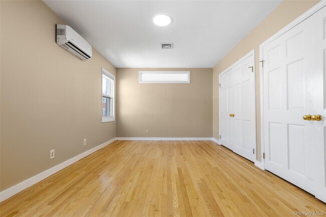 Building Photo - 1-91 B 140 St