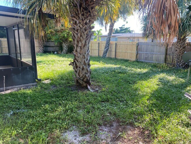 Building Photo - 3BR/2BA HOME IN NE PALM BAY