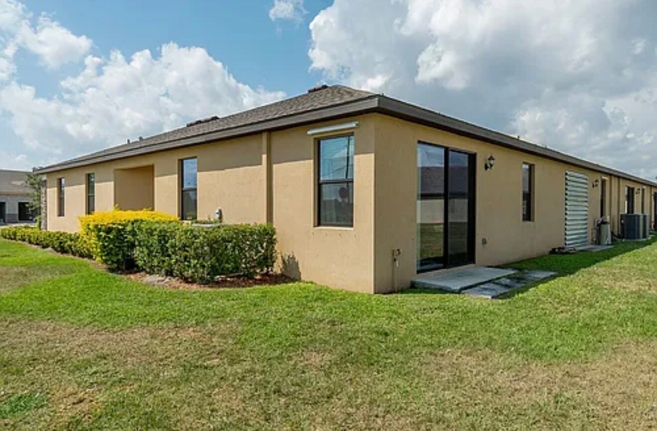 Building Photo - 5102 Joyous Pl
