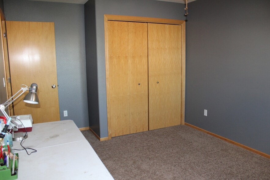 Building Photo - 227 South Park Ridge Road