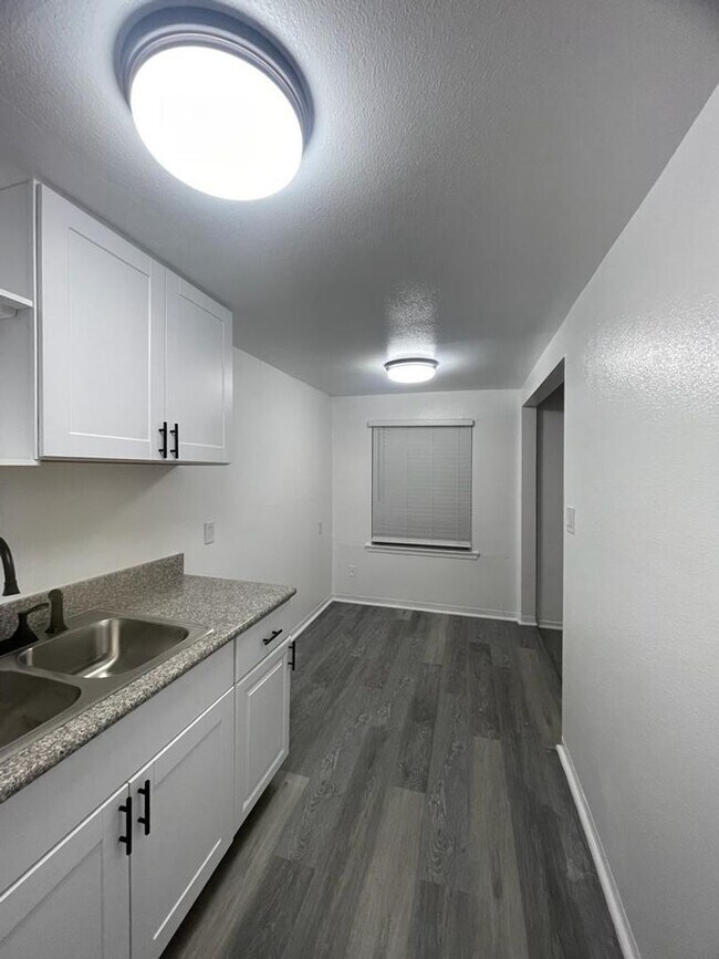 Interior Photo - Del Rey Urban Income Funds, LLC