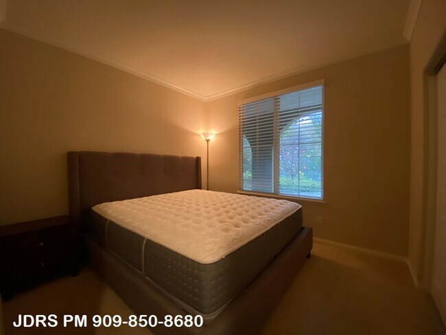 Building Photo - Irvine Furnished 2 Bedroom Home