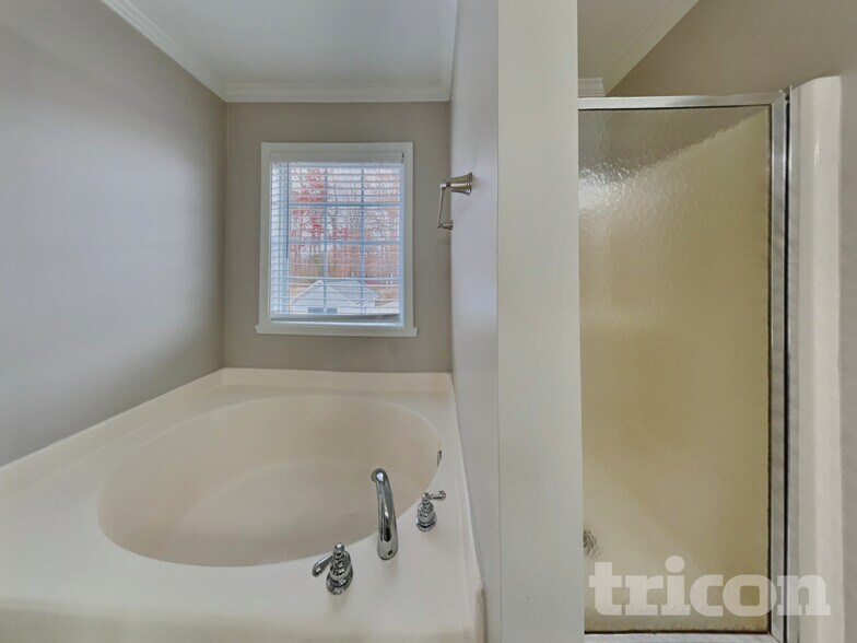 Building Photo - 1166 Waterlyn Dr