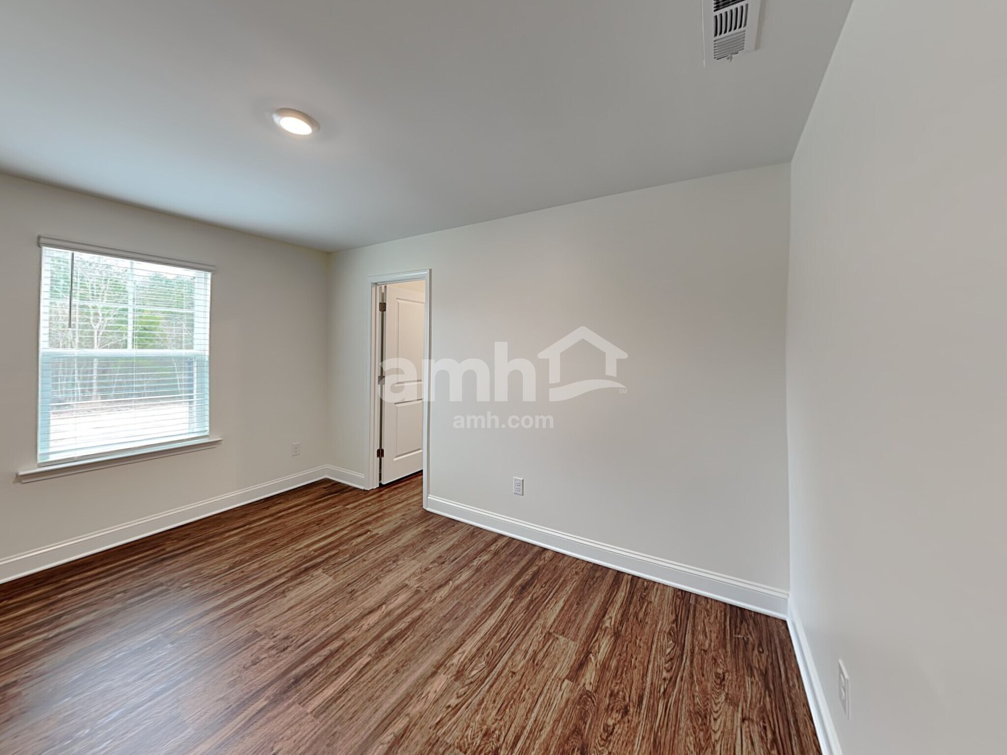 Building Photo - 3220 Oakfields Rd