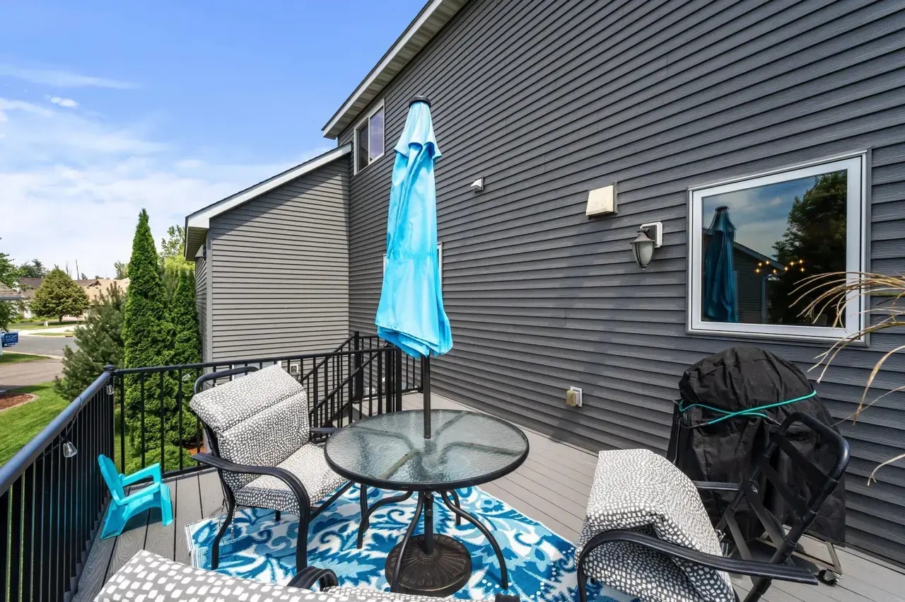 Building Photo - 5265 Fenson Ct N