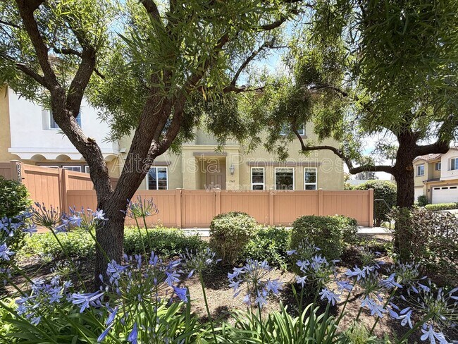 Building Photo - 1349 Isabella Way