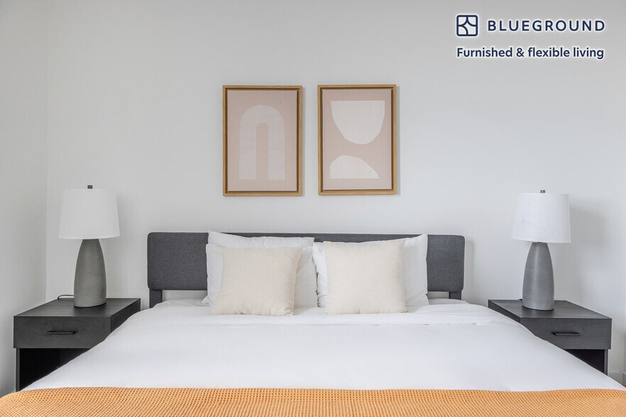 Building Photo - 1501 SW 37th Ave