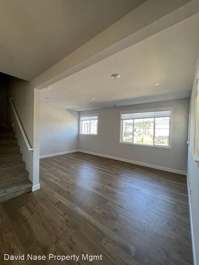 Building Photo - 4 br, 3.5 bath House - 17022 SW Lemongrass...