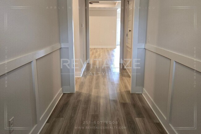 Building Photo - Modern 4BR/3BA Home Near Gulf Shores