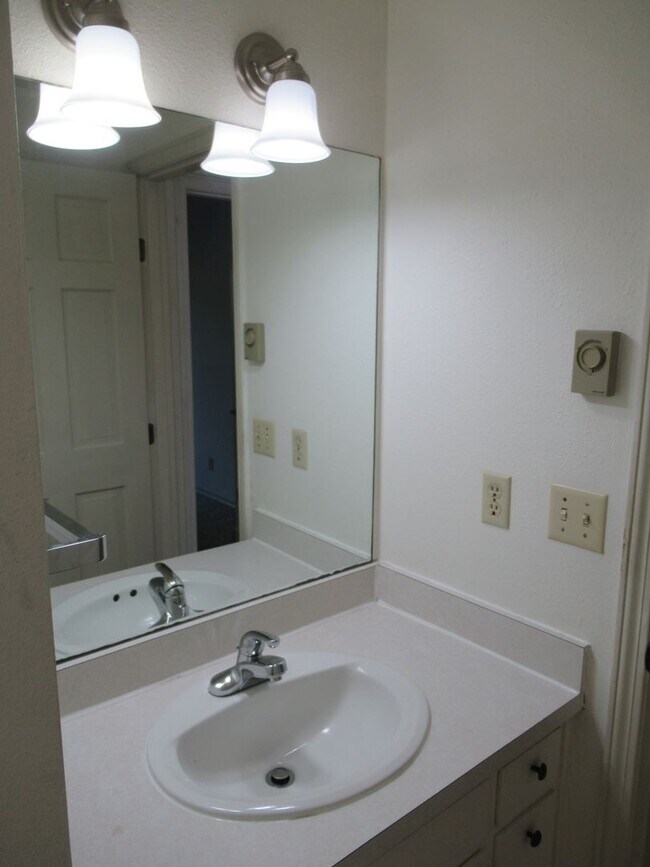 Building Photo - Two Bedroom Apartment by Bush Park