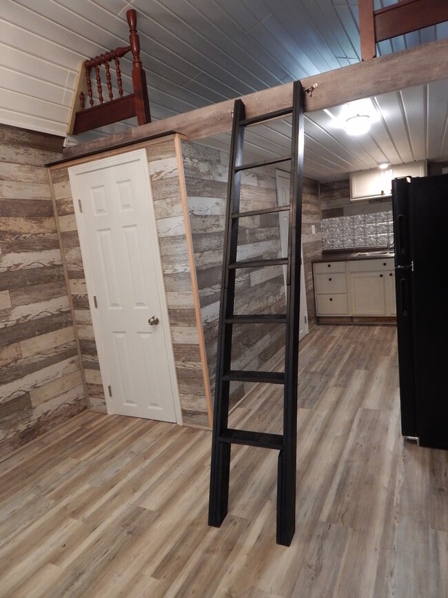 Building Photo - 6600 AR-171