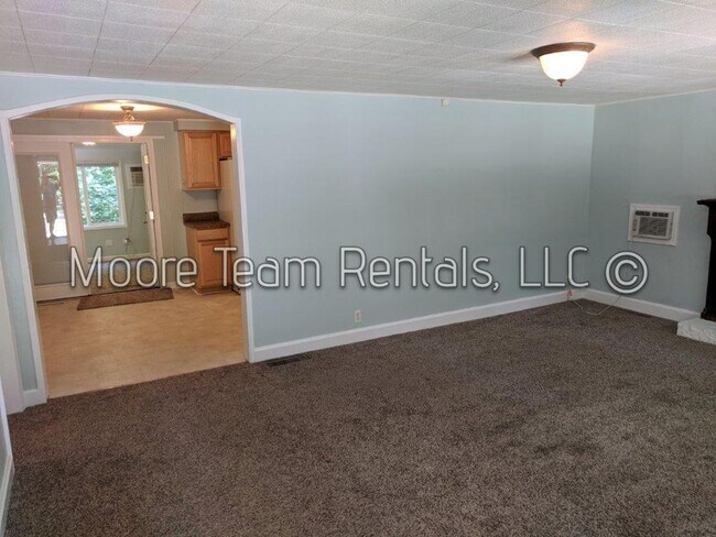 Building Photo - 348 Browning Ave