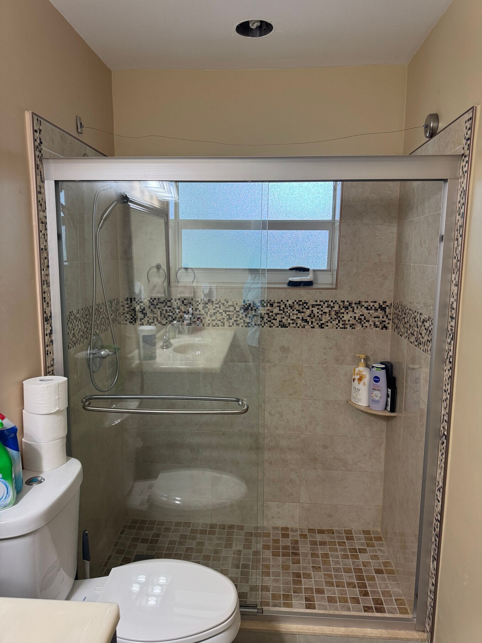 Guest Bath Shower - 850 SW 50th Ter