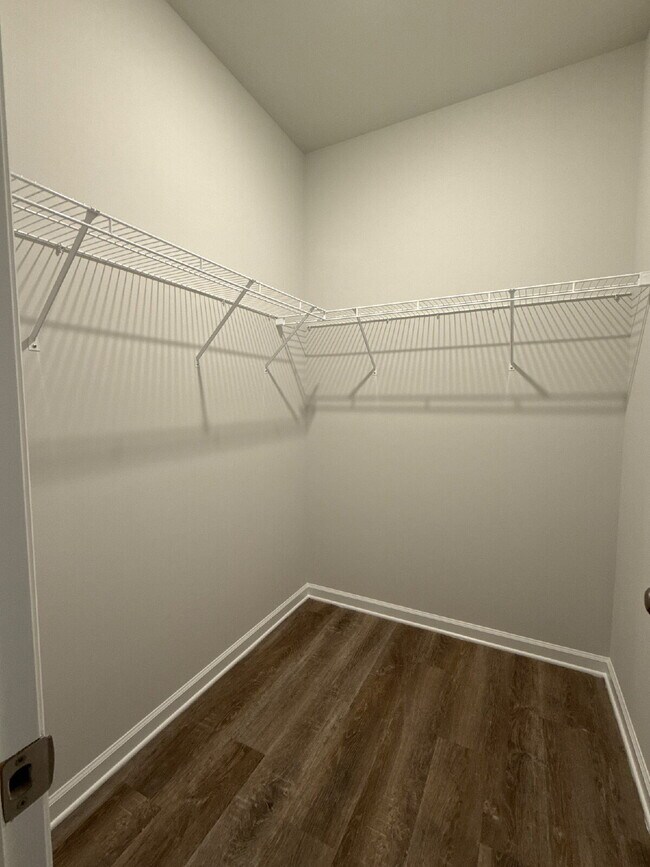 Building Photo - 102 Ranna Dr