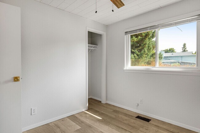 Building Photo - 11030 W Musket St