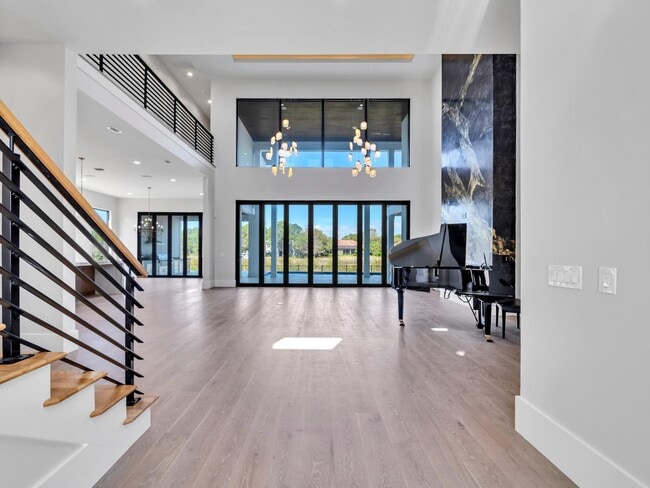 Building Photo - 330 Kelly Plantation Dr