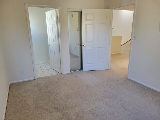 Bedroom #3 + bathroom - 19250 W Oxnard St