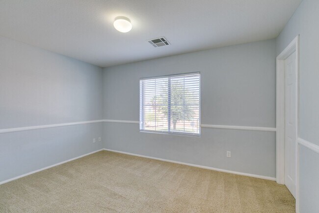 Building Photo - 8433 Spencer Canyon St
