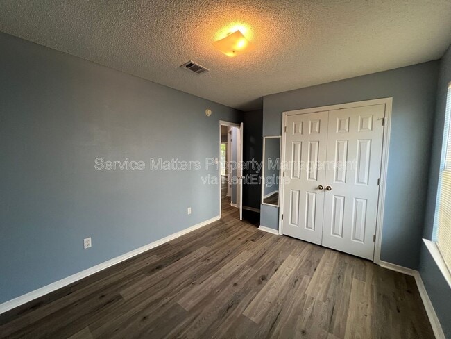 Building Photo - 2439 Redoubt Ave