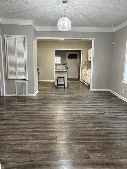 Building Photo - 962 Division St NW