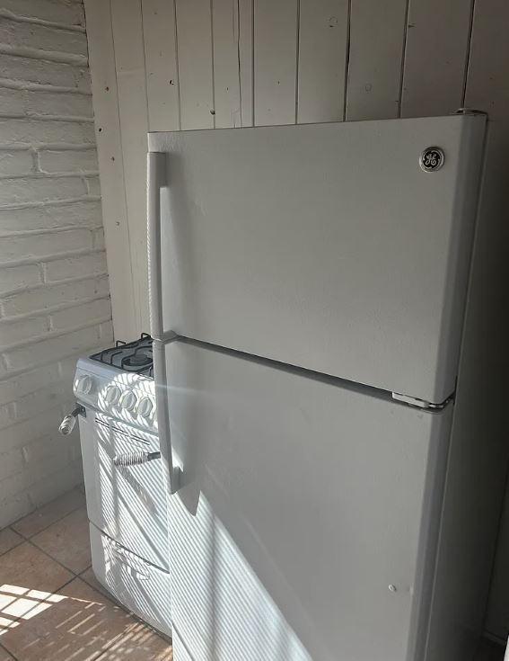 Building Photo - 3250 E Water St