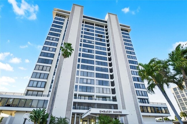 Building Photo - 770 S Palm Ave