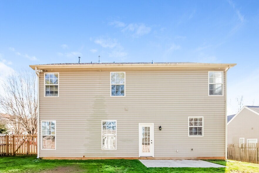 Building Photo - 6812 Blake Brook Dr