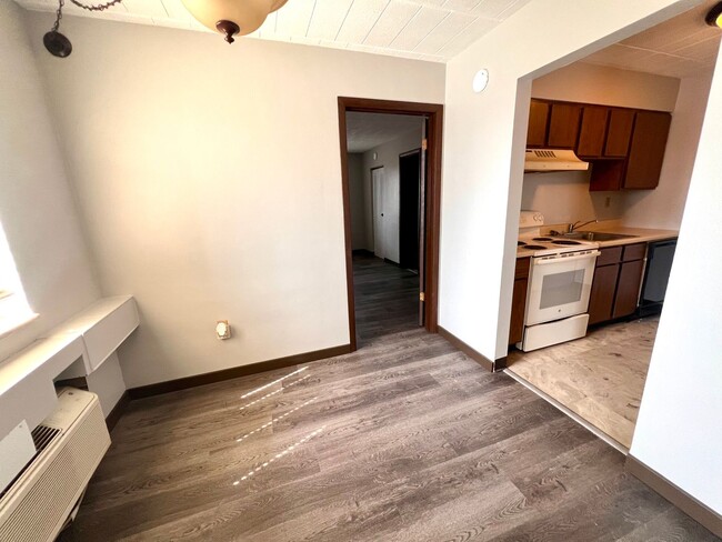 Building Photo - 1 Bed 1 Bath- Moon Township PA