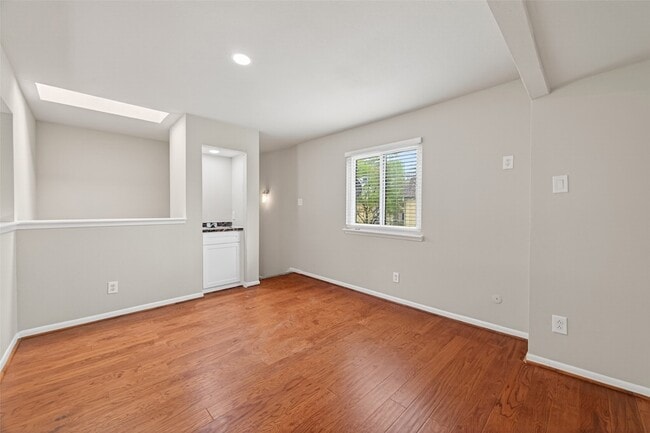 Building Photo - 1114 Augusta Dr